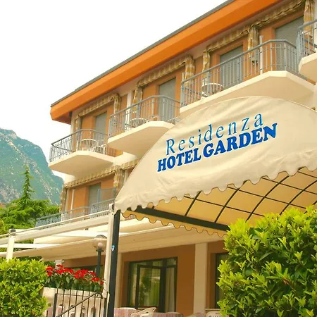 瑞赛登扎花园酒店 3*