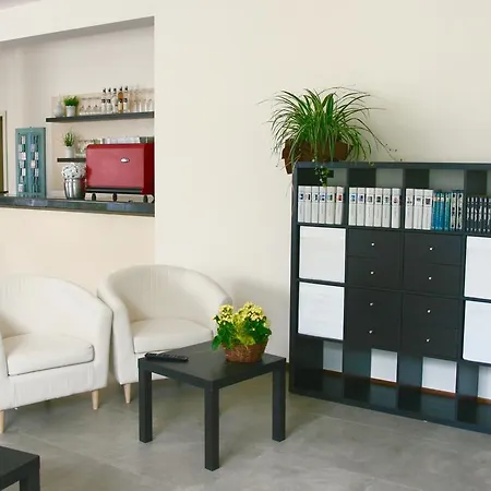 瑞赛登扎花园酒店 3* 托斯科拉诺-马德尔诺