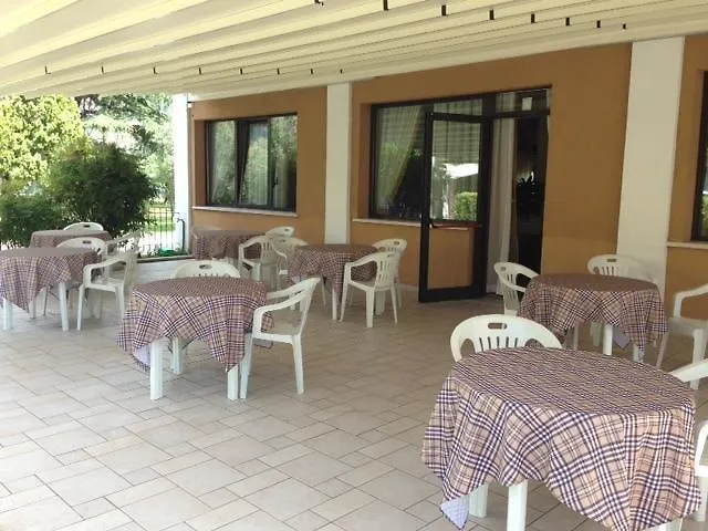 Otel Residenza Garden Toscolano Maderno